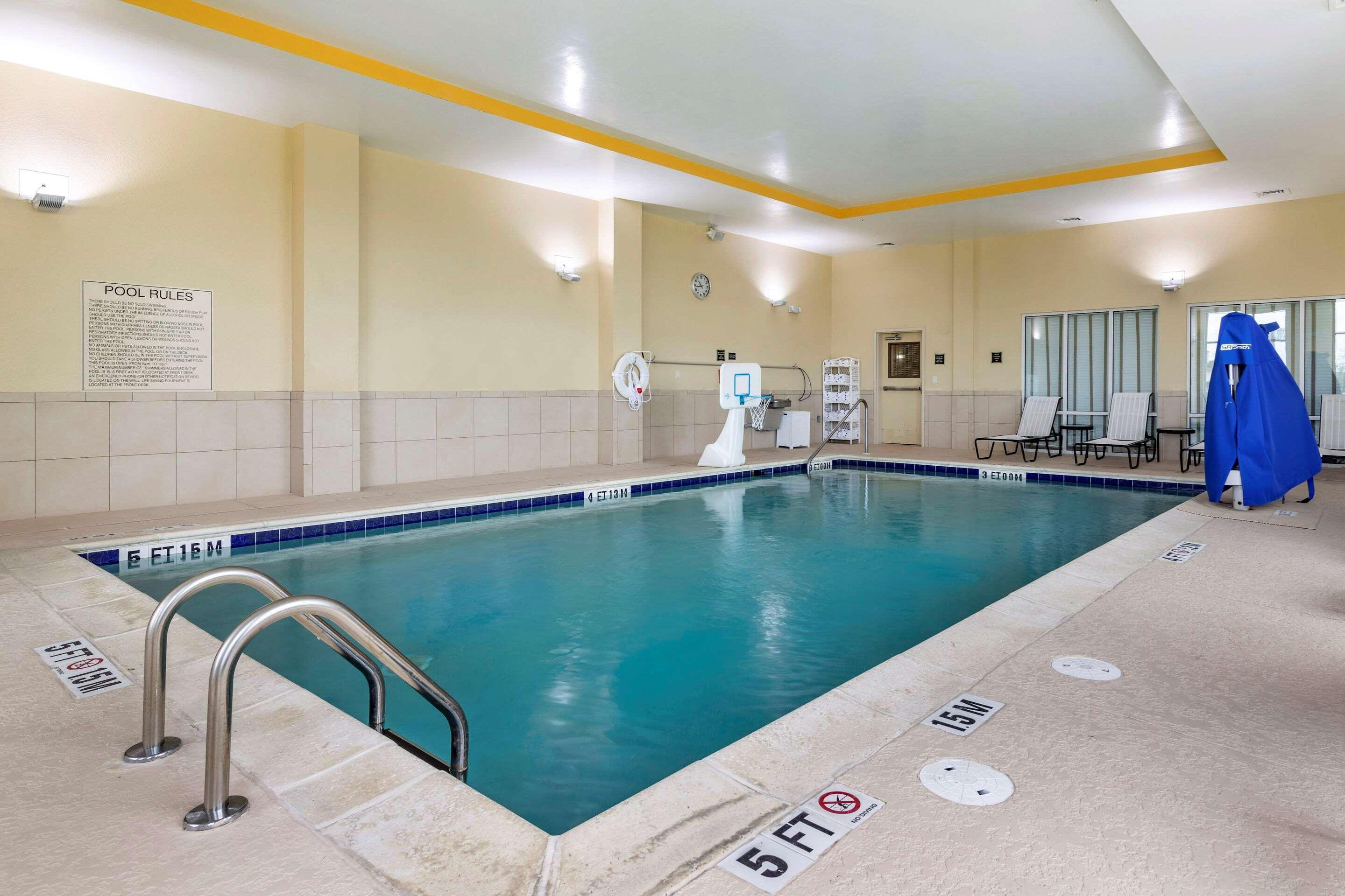 Comfort Suites Florence I-95 Exteriör bild