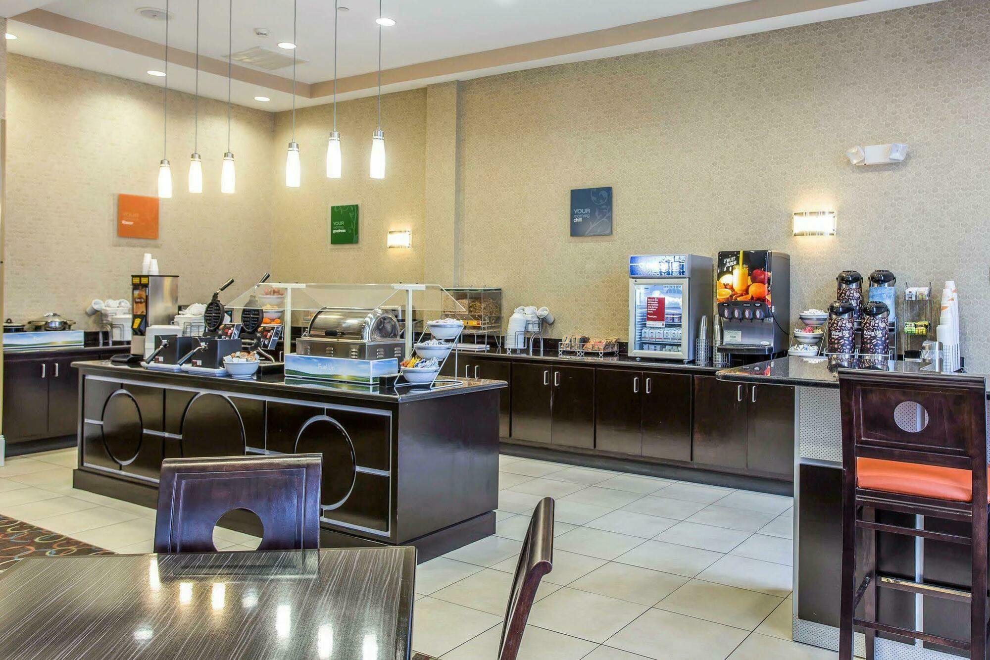 Comfort Suites Florence I-95 Exteriör bild
